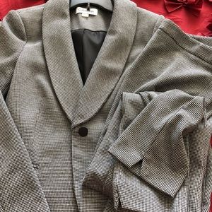 Black & white straight leg suit